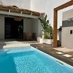 Midi Pool & *