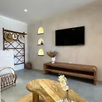 Midi Pool & Villa *