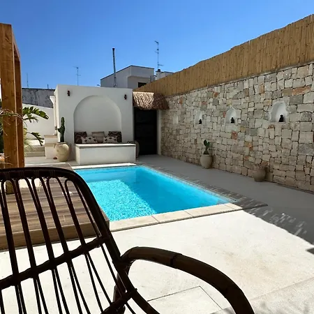 Villa Midi Pool & *