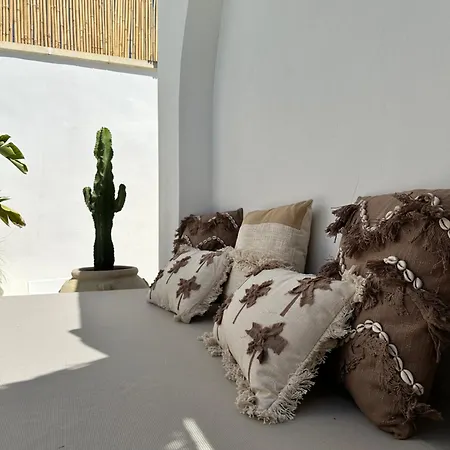 Midi Pool & Villa Veglie
