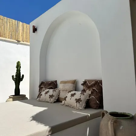 וילה Midi Pool & וגלי