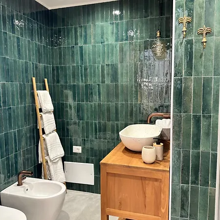 Midi Pool & Vila Veglie