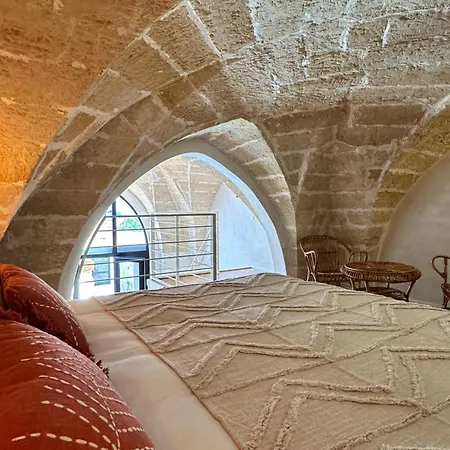 Midi Pool & Vila Veglie