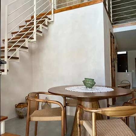 Midi Pool & וילה *