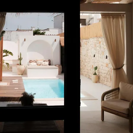 Midi Pool & * וגלי