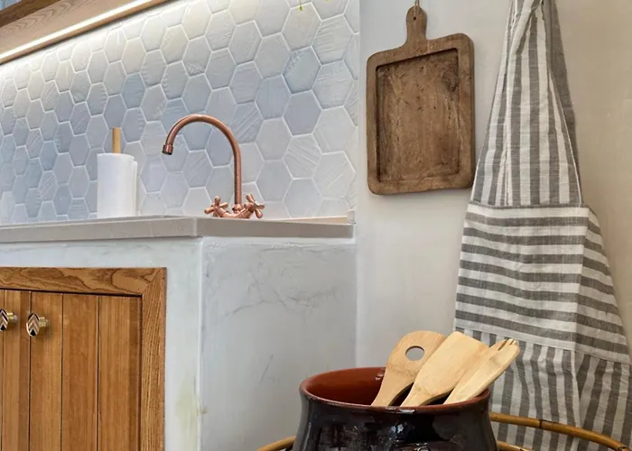 Midi Pool & 빌라 *